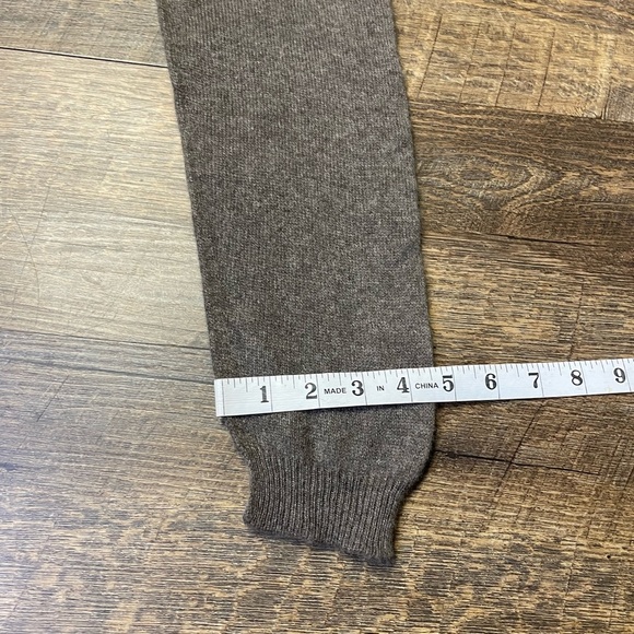 Public Opinion 100% Cashmere Brown V Neck Sweater Mens Size XL - Picture 7 of 8